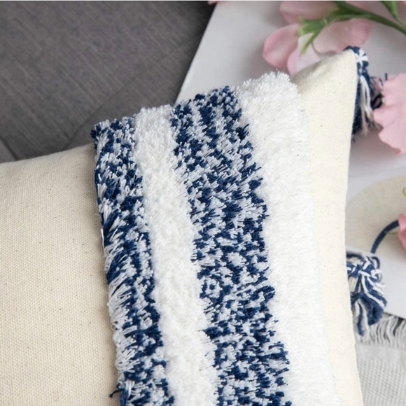 🎉HP| Luxury Home | Boho Woven Tassel Pillow Cover - Picture 2 of 6